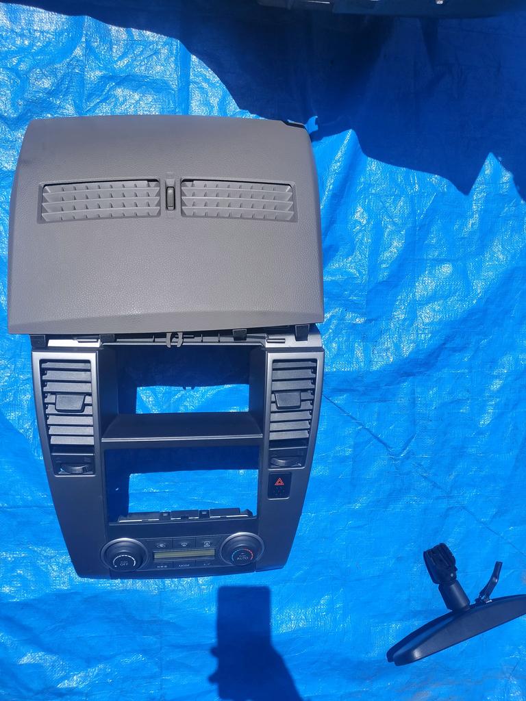 CONSOLA DE RADIO NISSAN TIIDA 2004-2012 SEDAN SC11 SJC11