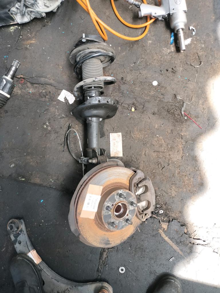 SUSPENSION DEL.MACPHERSON DISCO RH SUBARU IMPREZA SPORTS 2011-2016 HATCHBACK GP2 GP7