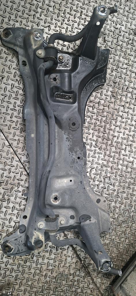 PUENTE TRANSVERSAL DE MOTOR TOYOTA BELTA 2005-2012 SEDAN KSP92 SCP92
