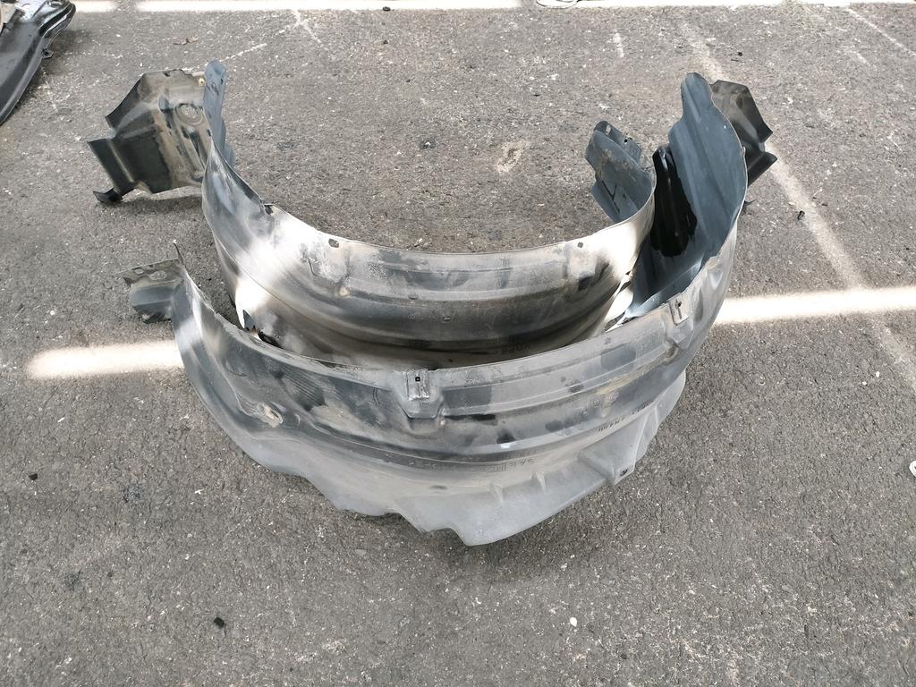 PLASTICO DE GUARDAFANGO PAR NISSAN SUNNY 1998-2004 SEDAN B15 SB15