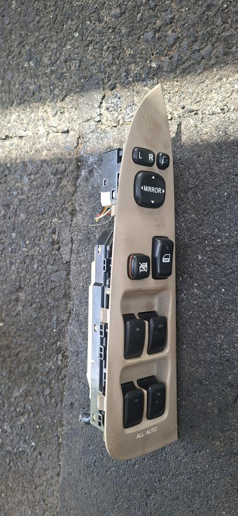 CONTROL MULTIPLE DE LEVANTA LUNA TOYOTA RAUM 2003-2011 HATCHBACK NCZ20 NCZ25