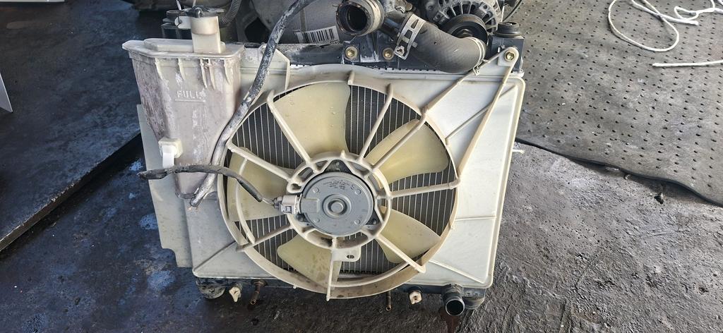 RADIADOR GASOLINERO TOYOTA RAUM 2003-2011 HATCHBACK NCZ20 NCZ25