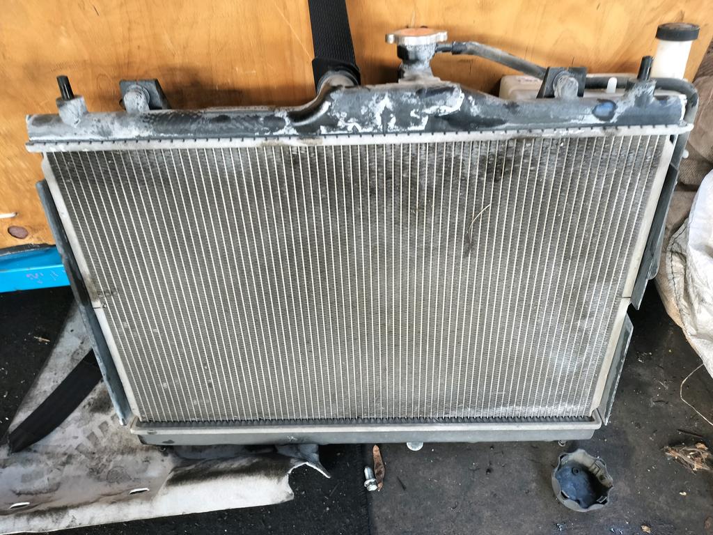 RADIADOR GASOLINERO NISSAN AD VAN 2006-2021 VAN VY12 Y12