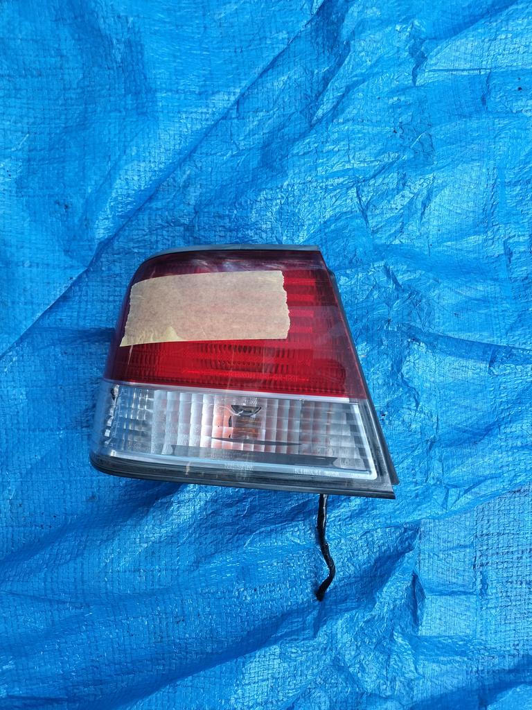 FARO POSTERIOR LH NISSAN SUNNY 1998-2004 SEDAN B15 SB15