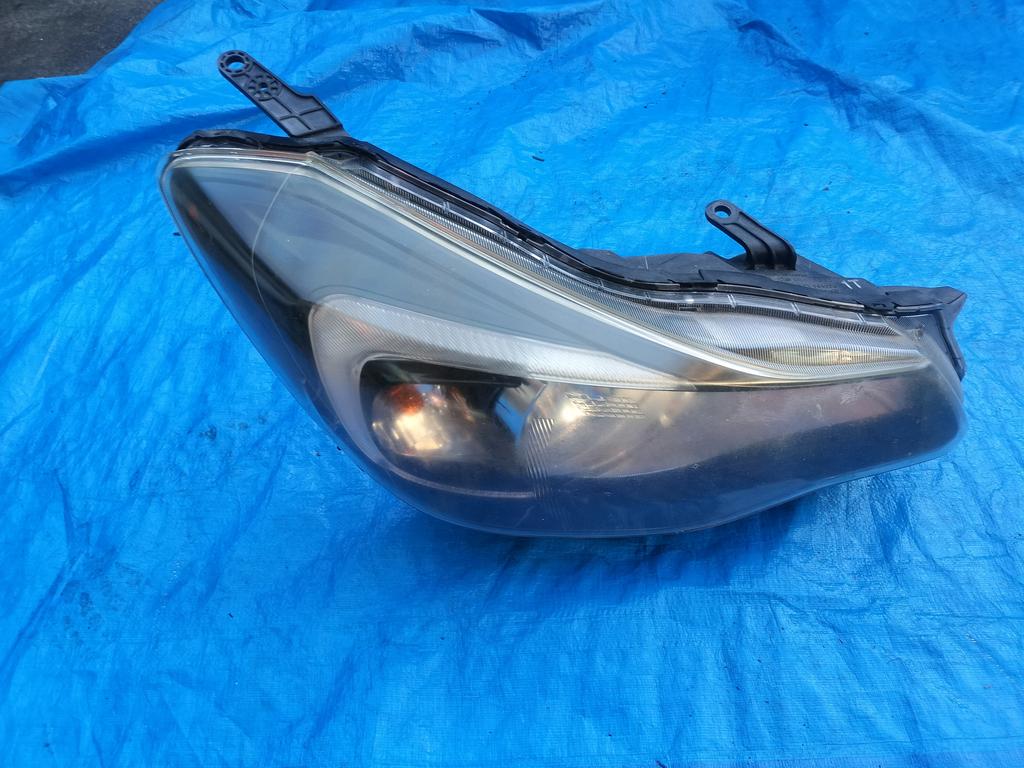 FARO DELANTERO RH SUBARU IMPREZA SPORTS 2011-2016 HATCHBACK GP2 GP7