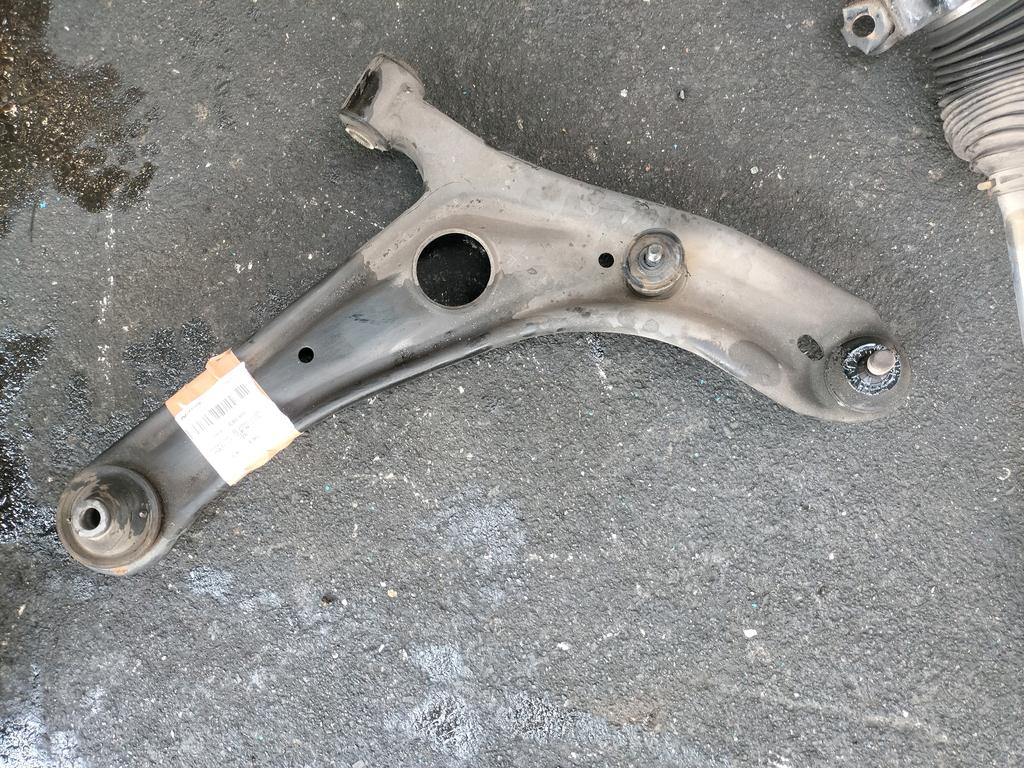 TRAPECIO RH TOYOTA BB 2000-2005 HATCHBACK NCP30 NCP35