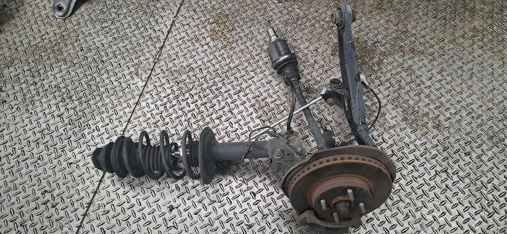 SUSPENSION DEL.MACPHERSON DISCO LH TOYOTA BELTA 2005-2012 SEDAN KSP92 SCP92