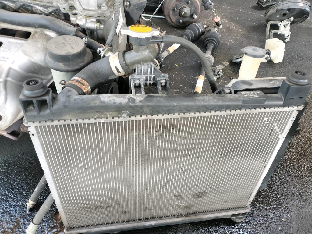 RADIADOR GASOLINERO TOYOTA PORTE 2004-2012 HATCHBACK NNP10 NNP15