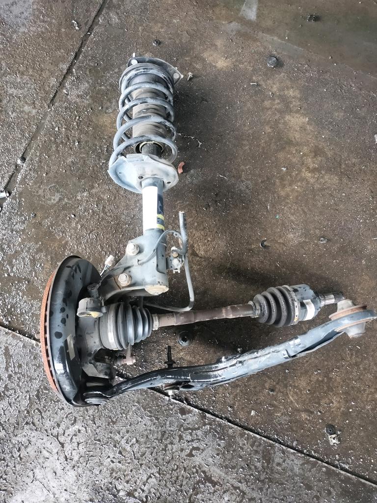 SUSPENSION DEL.MACPHERSON DISCO LH TOYOTA SIENTA 2003-2015 MINIVAN NCP81 NCP85G
