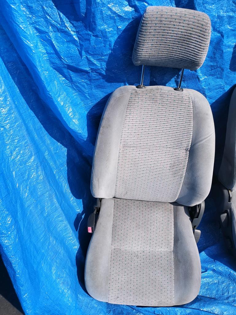 ASIENTO DELANTERO LH TOYOTA STARLET 1989-1996 HATCHBACK EP80 NP80