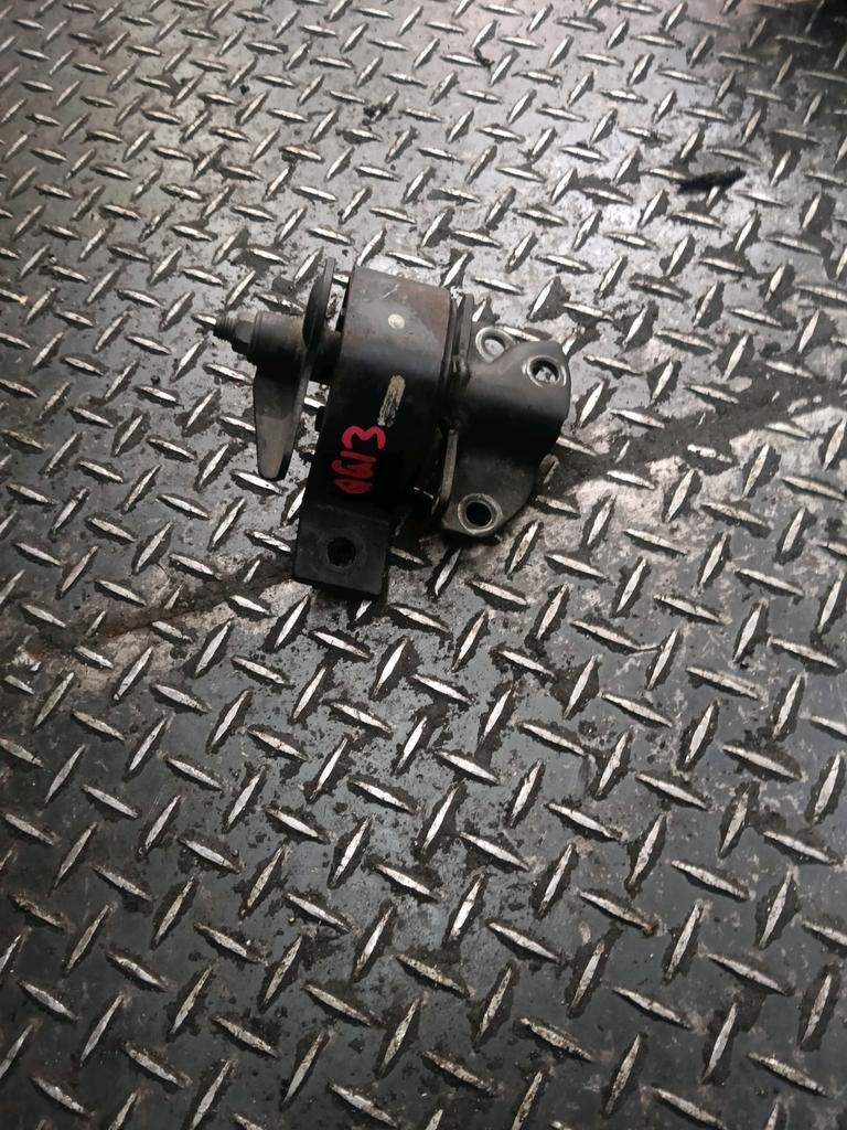 SOPORTE DE MOTOR NISSAN QG13