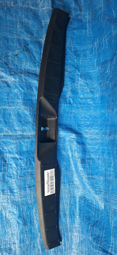 PISADERA DE COMPUERTA SUBARU FORESTER 2012-2018 SUV SJ5 SJG