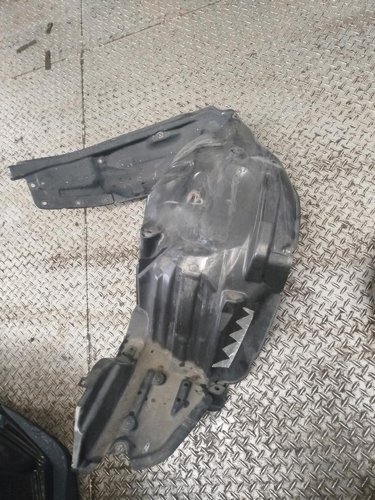 PLASTICO DE GUARDAFANGO RH SUBARU FORESTER 2012-2018 SUV SJ5 SJG