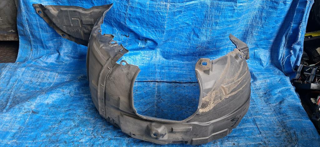 PLASTICO DE GUARDAFANGO LH MAZDA AXELA 2003-2009 SEDAN BKEP BK5P