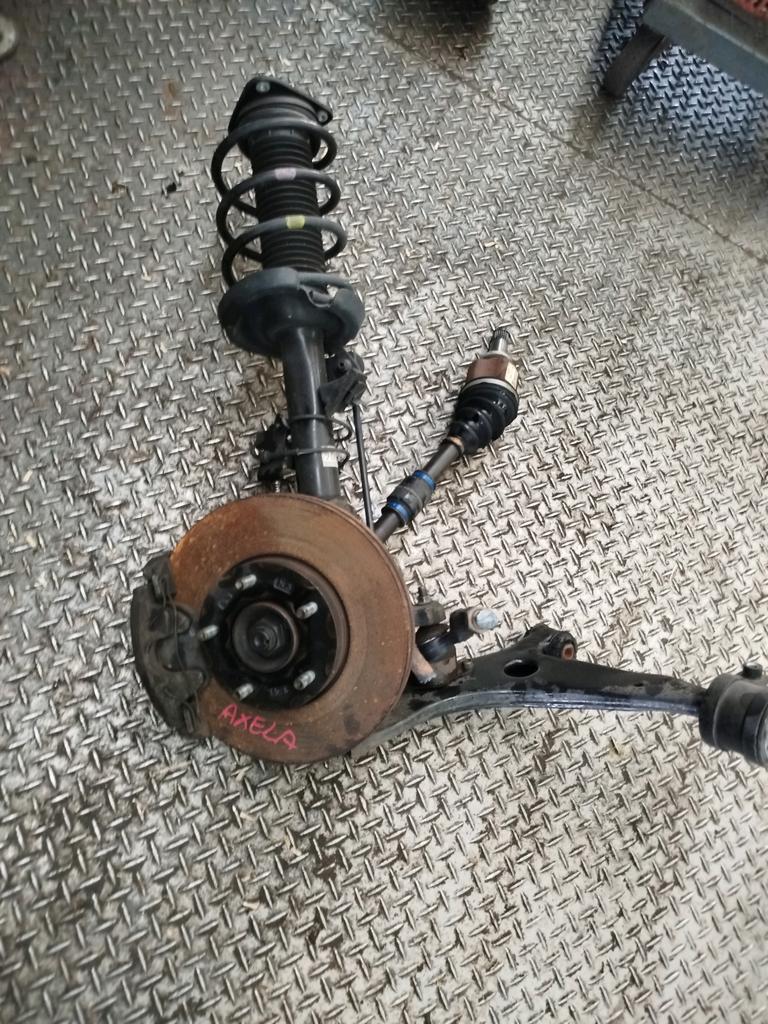 SUSPENSION DEL.MACPHERSON DISCO LH MAZDA AXELA 2003-2009 SEDAN BKEP BK5P