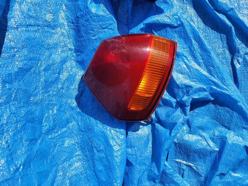 FARO POSTERIOR LH MAZDA FAMILIA 1999-2008 VAN VY11 VFNY11
