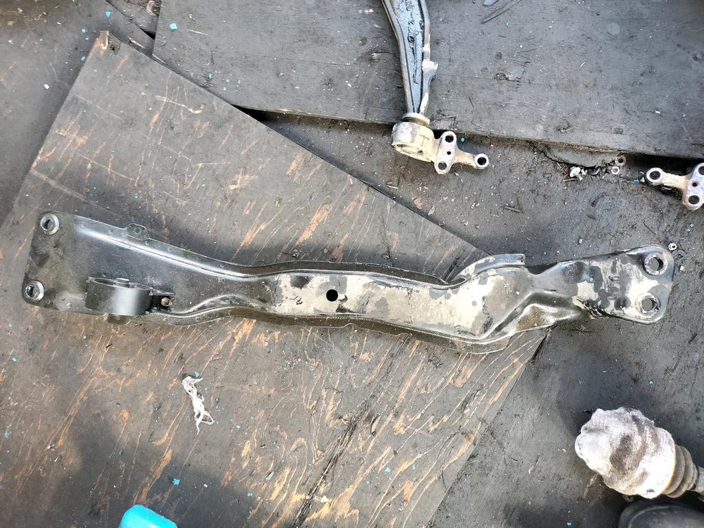 PUENTE LINEAL DE MOTOR MAZDA FAMILIA 1999-2008 VAN VY11 VFNY11