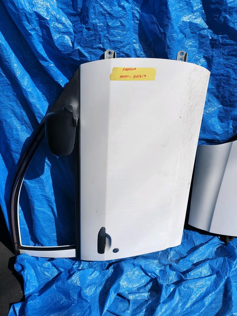 PUERTA DELANTERA RH MAZDA FAMILIA 1999-2008 VAN VY11 VFNY11