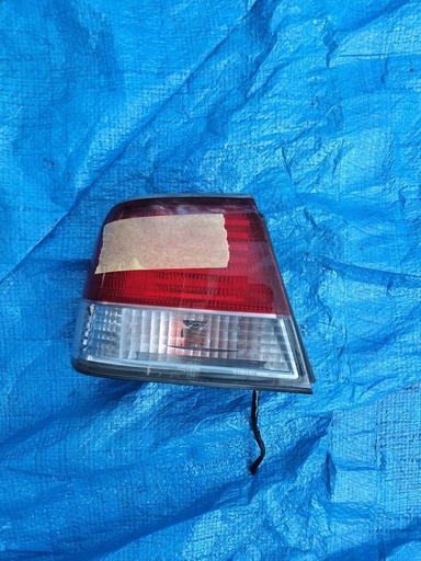 [H3SXTU] FARO POSTERIOR LH NISSAN SUNNY 1998-2004 SEDAN B15 SB15