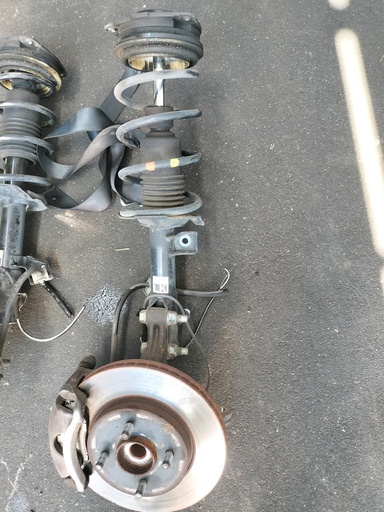 [QCDSXS] SUSPENSION DEL.MACPHERSON DISCO LH NISSAN WINGROAD 2005-2018 WAGON Y12 JY12