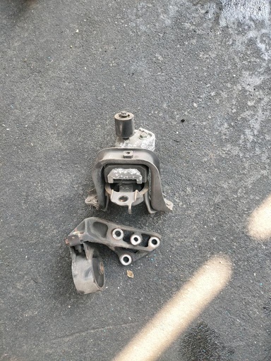 [YUE2SE] SOPORTE DE MOTOR TOYOTA BB 2000-2005 HATCHBACK NCP30 NCP35