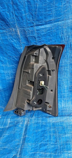 [A8BA9D] FARO POSTERIOR LH TOYOTA WISH 2003-2009 WAGON ANE10G ZNE14G